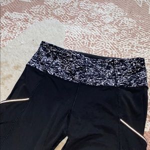 LULULEMON ATHLETICA BLACK LEGGINGS